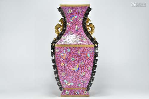 Qing yongzheng enamel gilded square two-ear vase