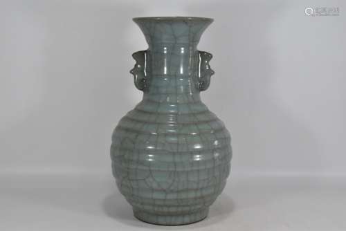 Song Dynasty celadon vase with two ears
Purple mouth and iro...