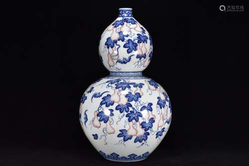 Qing Qianlong year blue and white with color gourd bottle