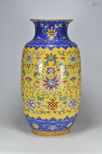 Qing dynasty qianlong year enamel gilt lantern vase