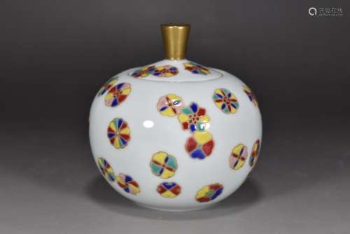 Enamelled gilded pot with a ball pattern and lid made by Emp...
