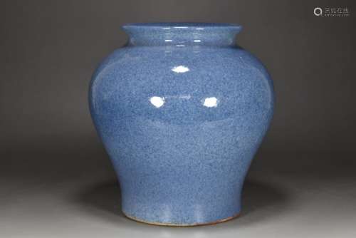 Qing dynasty snowflake blue glaze pot