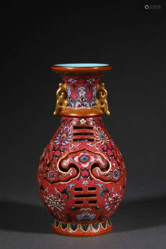 A QING DYNASTY CARMINE RED JIAO TAI BOTTLE