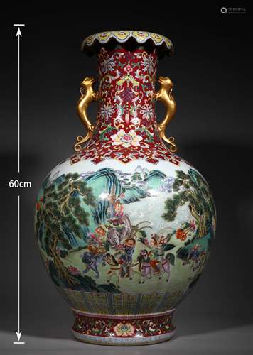 A QING DYNASTY FAMILLE ROSE FIGURE MALLOW MOUTH BOTTLE