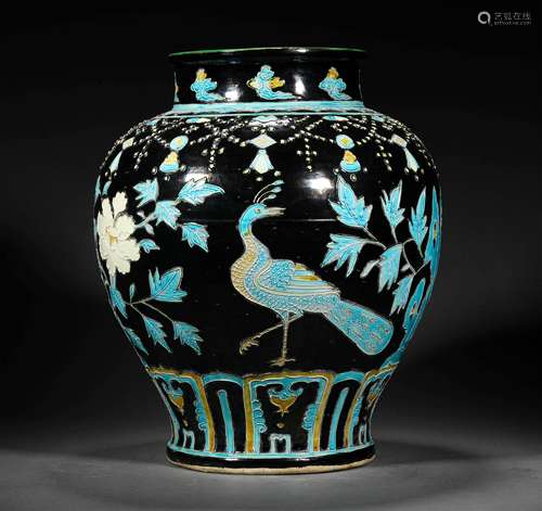 A MING DYNASTY FAHUA COLOR FAHUA COLOR FLOWER AND BIRD JAR