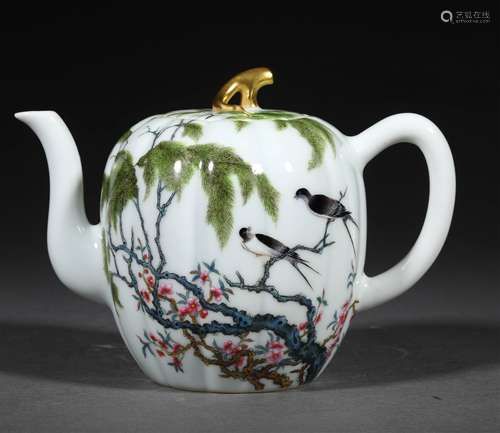 A QING DYNASTY FAMILLE ROSE SWALLOW POT