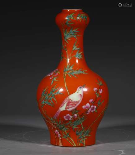 A QING DYNASTY CORAL RED FLOWER AND BIRD GARLIC BOTTLE