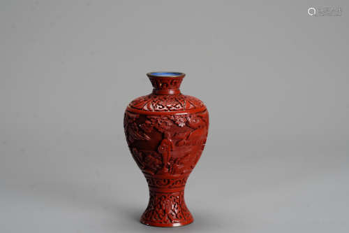 文革红色题材剔红花瓶