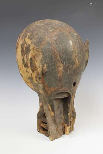 Een hout gesneden Afrikaans masker
