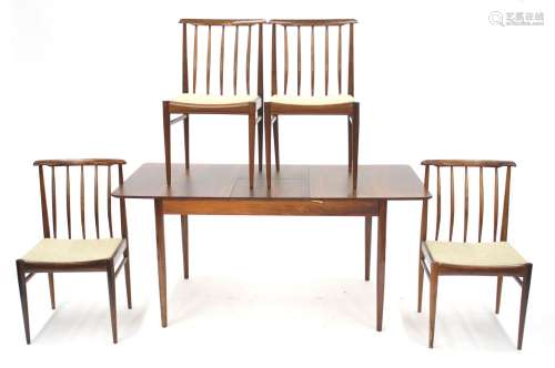 Een palissanderhouten eettafel met vier stoelen, AwA meubelf...