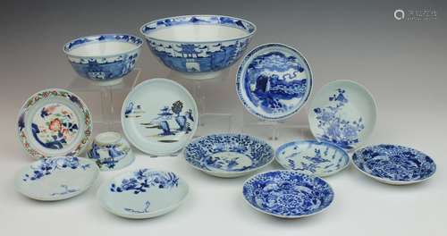 Een collectie Chinees porselein, vnl. blauw wit