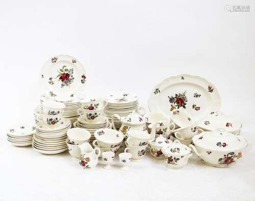 Een Wedgwood porseleinen servies, Queens Sprays decor