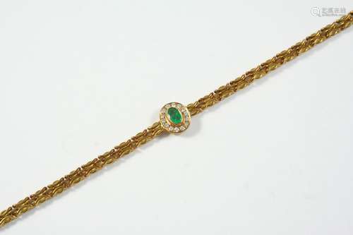 A GOLD, EMERALD AND DIAMOND BRACELET the yellow gold fancy l...