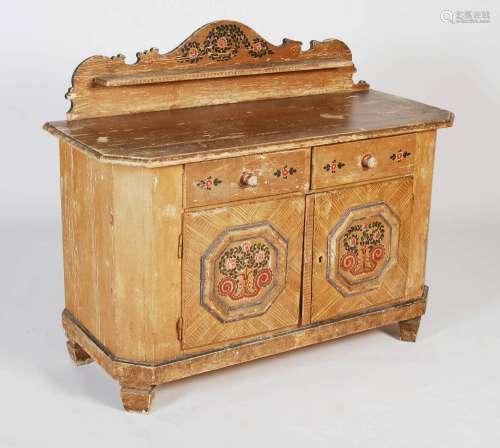A late 19th/ early 20th century Scandinavian painted pine si...