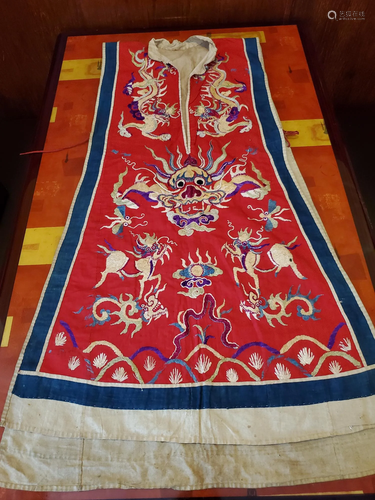 Chinese embroidery vest.