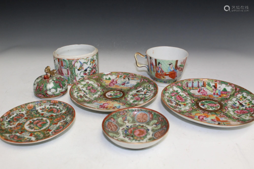 7 Pieces of Chinese Rose Medallion Porcelain Items