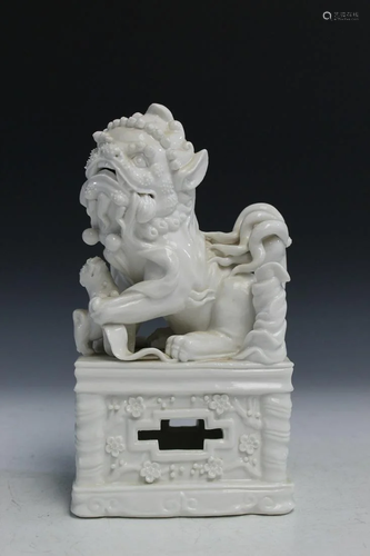 Chinese Blanc de Chine Porcelain Statue of a Foo Dog