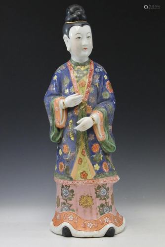 Chinese famille rose porcelain figure of women, Jiaqing