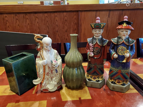 Five Chinese decorative porcelain items.