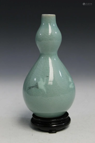 Korean Double Gourd Celadon Glaze Porcelain Vase