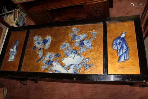 Chinese Coffee Table with Blue and White Porcelain