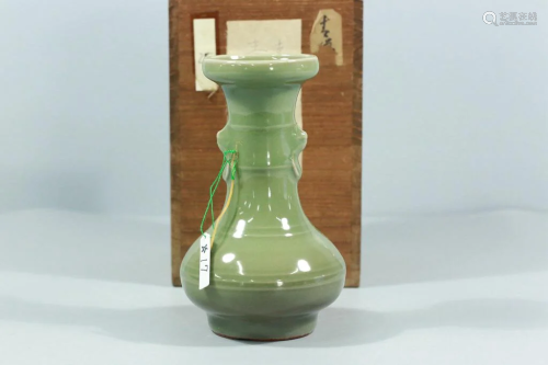 Ming Dynasty Longquan Kiln Celadon Ears Plate Vase