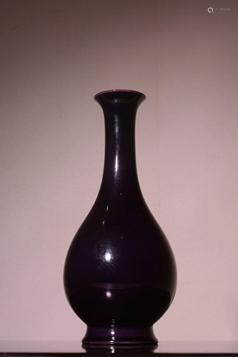 Qing Dynasty Qianlong Year Made Mark purple-glazed Vase