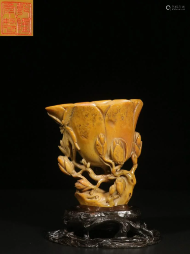 Qianlong Year Made Mark Shoushan Tianhuang Stone Flower