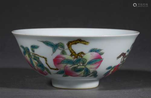 A QING DYNASTY FAMILLIE ROSE BOWL