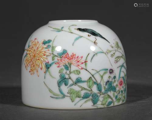 A QING DYNASTY FAMILLE ROSE FLOWER AND BIRD WATER POT