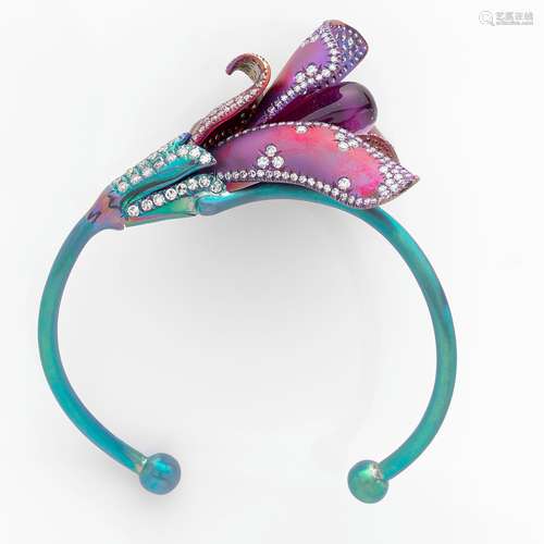 MARGHERITA BURGENER BRACELET JONC OUVERT En titane bleu turq...