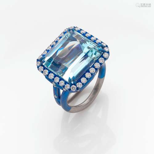 MARGHERITA BURGENER BAGUE En titane bleu et gris, ornée d'un...