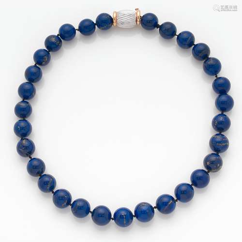 COLLIER De belles perles de lapis lazuli, le fermoir à godro...