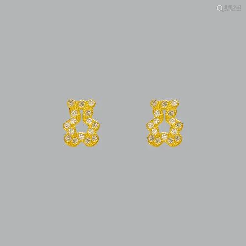 14K YELLOW GOLD CHILDREN'S FANCY BEAR PAVE STUD…