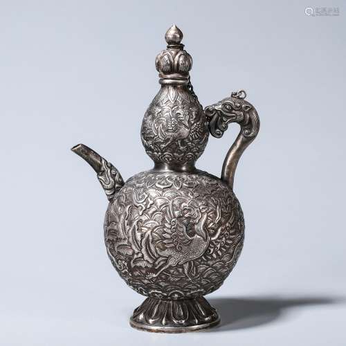 Chinese Silver pot with pattern of dragon and phoenix