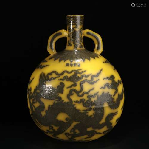 Chinese Yellow glazed porcelain bottle with pattern of drago...