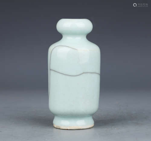 A Ge-type garlic-head vase