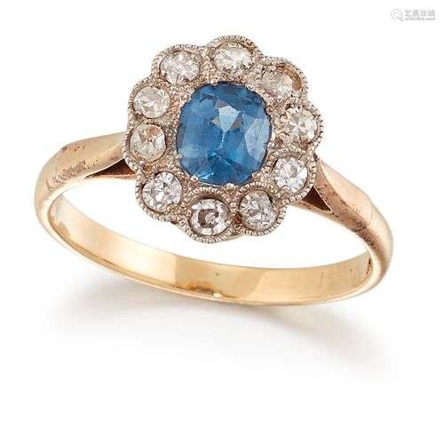 Bague en or 18 carats avec saphir et diamants, un saphir de ...