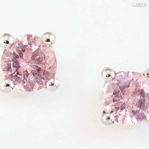 PAIRE DE BOUCLES D'OREILLES EN SPINEL ROSE SOLITAIRE, spinel...