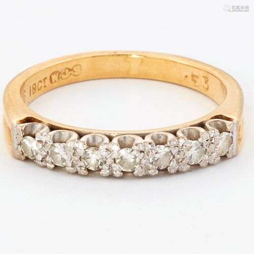 BAGUE HALF HOOP EN DIAMANT, sept diamants de taille huit sur...