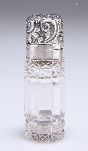 BOUTEILLE DE PARFUM VICTORIENNE EN ARGENT, par Arthur Willmo...