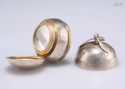 UN COMPACT POMANDER DE NOVELTY GEORGE V EN ARGENT, par James...