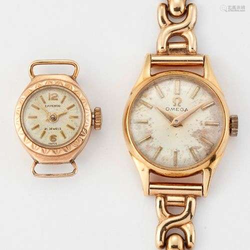 UNE MONTRE BRACELET OMEGA POUR DAMES, ET UNE TÊTE DE MONTRE ...