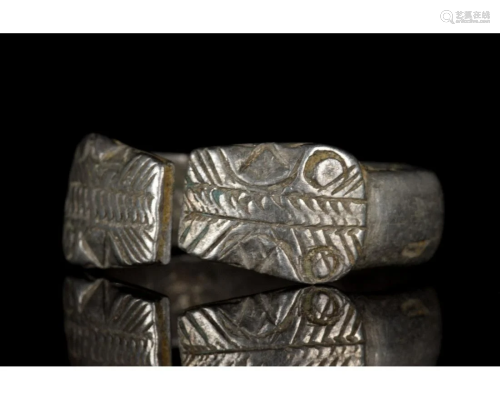 ROMAN SILVER RING WITH SNAKE HEADS