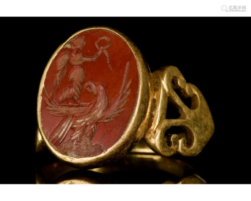 ROMAN GOLD INTAGLIO RING DEPICTING WINGED VICTORY …