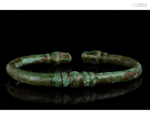 ROMAN BRONZE BRACELET WITH SNAKE HEAD TERMINALS