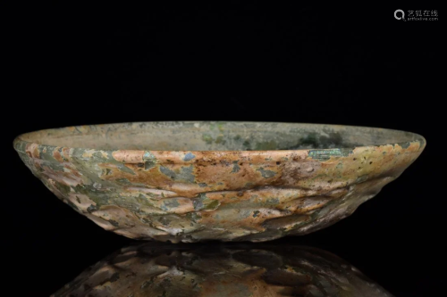 ROMAN GLASS PHIALE WITH FLORAL PATTERN