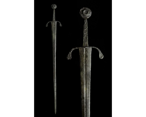 MEDIEVAL IRON SWORD WITH HANDLE AND INLAY