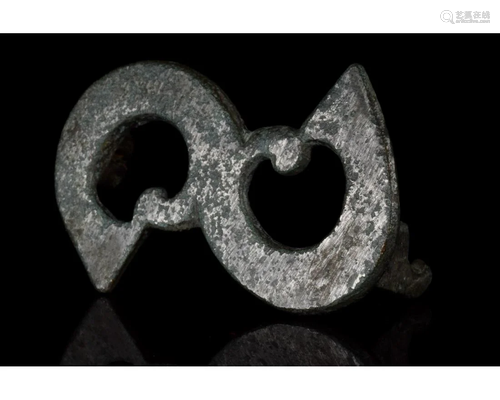 ROMAN SILVERED BRONZE S-SHAPED BROOCH