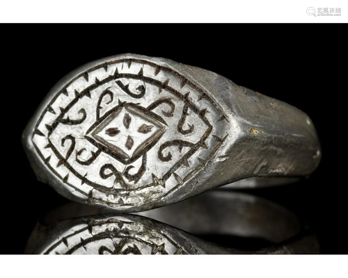 MEDIEVAL SILVER RING WITH DECORATED BEZEL